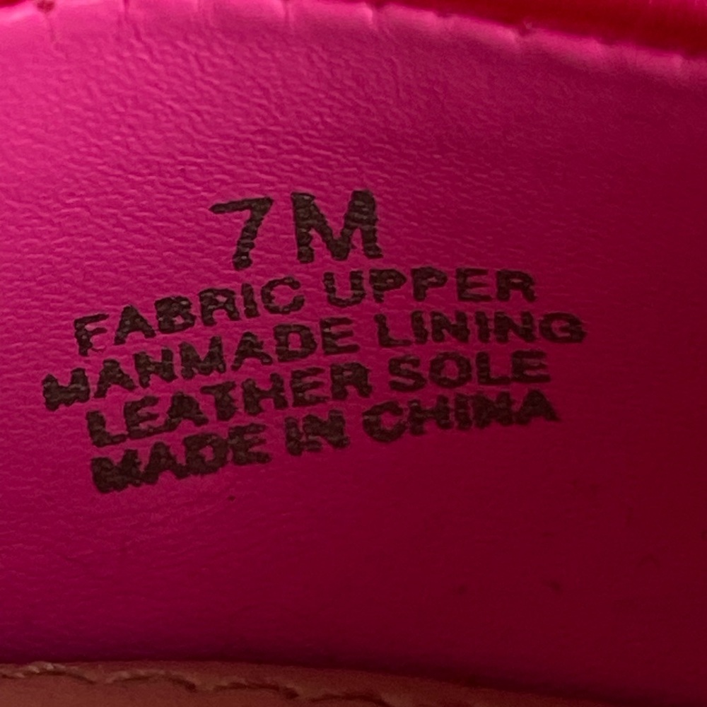 Gianni Bini Hot Pink Fuschia Satin jeweled heels with curvy heel size 7M Barbie - Picture 11 of 13